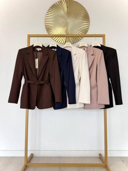 CLOTHÉ - Blazer with belt