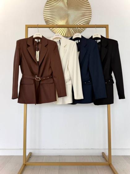CLOTHÉ - Blazer with belt
