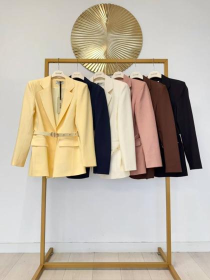 CLOTHÉ - Blazer with belt
