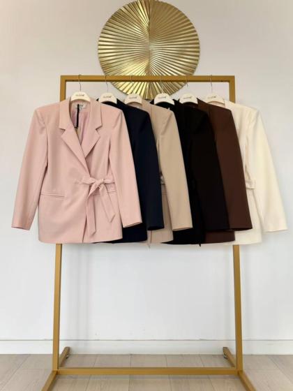 CLOTHÉ - Blazer with bow