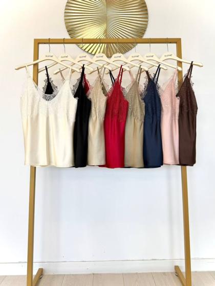 CLOTHÉ - V-neck top