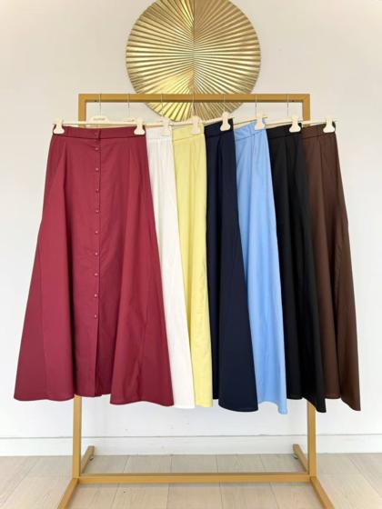 CLOTHÉ - Skirt with buttons