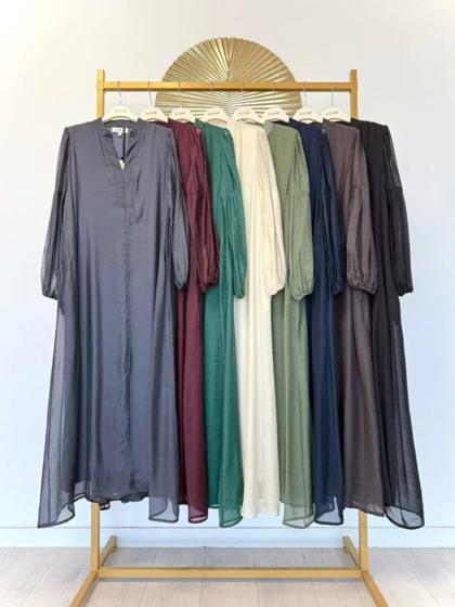 CLOTHÉ - Long dress with V-neck