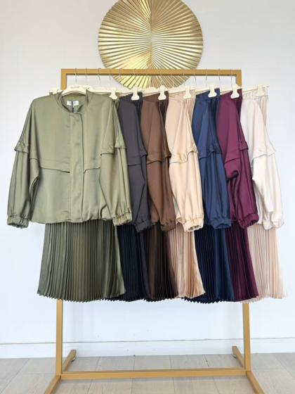 CLOTHÉ - Bomber jacket with hidden buttons