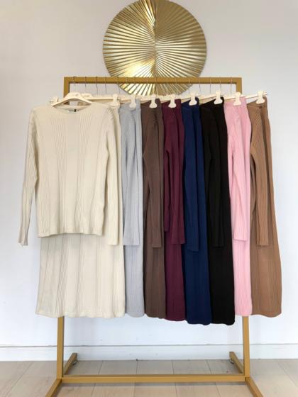 CLOTHÉ - Sweater and skirt set