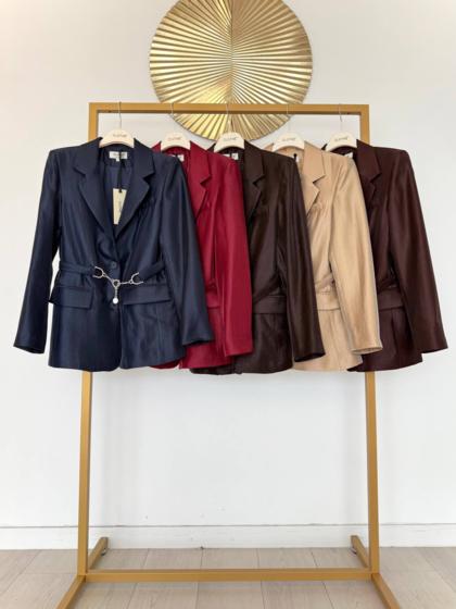 CLOTHÉ - Blazer with jewel belt