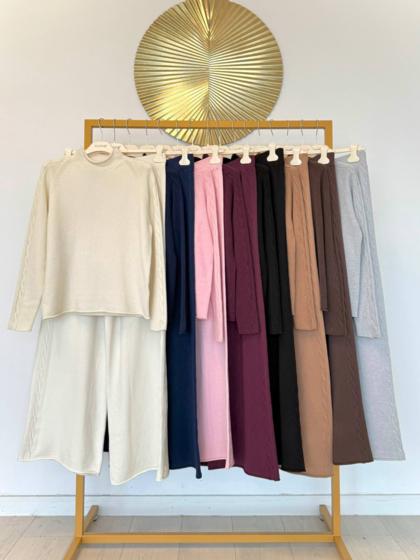 CLOTHÉ - Jersey and trousers set