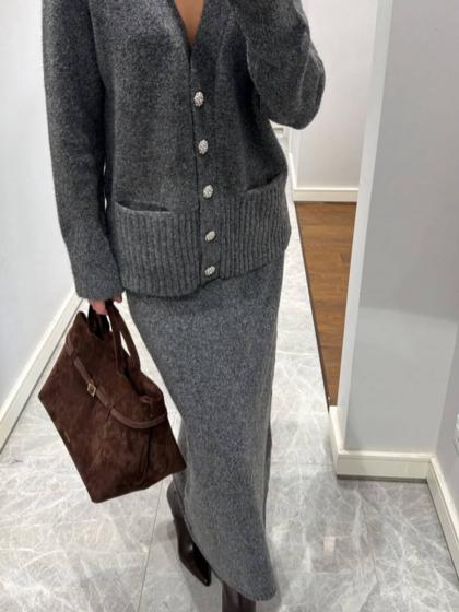 CLOTHÉ - Cardigan and skirt set